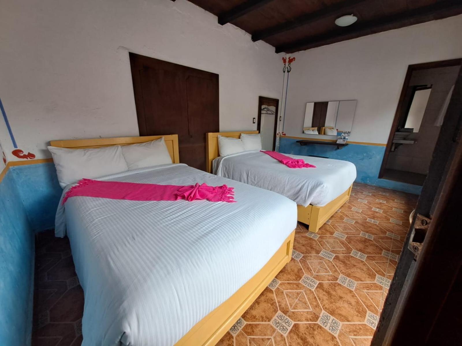 Hotel La Capilla San Cristobal de las Casas Luaran gambar